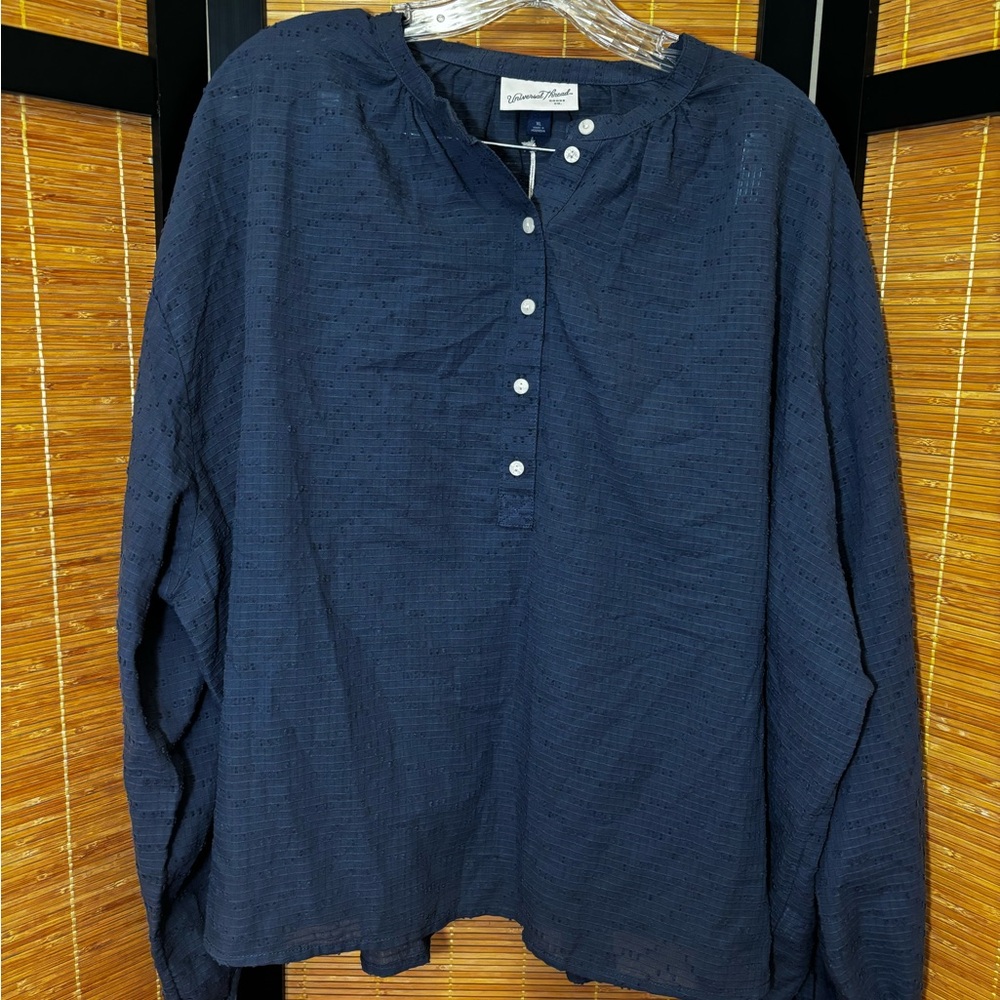 Universal Thread Blue Buttoned Long Sleeve Blouse